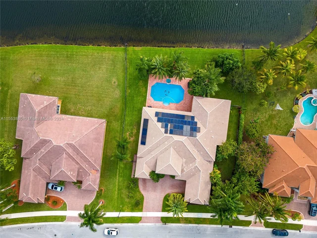 15036 SW 39th St, Davie FL 33331