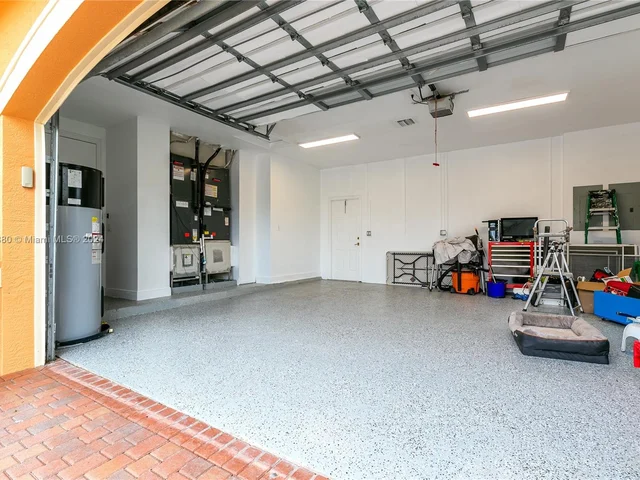 15036 SW 39th St, Davie FL 33331