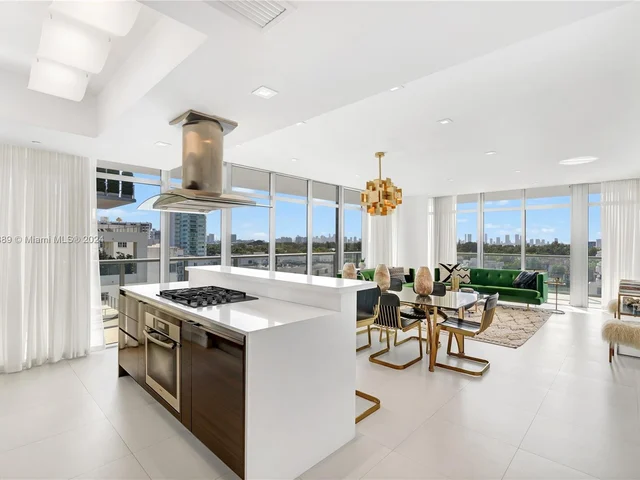 3737 Collins Ave # 703, Miami Beach FL 33140