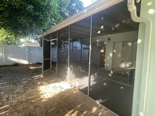 709 NE 25th Ave, Pompano Beach FL 33062