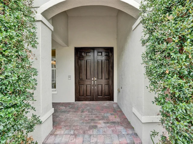 9342 Madewood Ct, West Palm Beach FL 33411