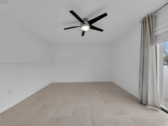 6901 Edgewater Dr # 215, Coral Gables FL 33133