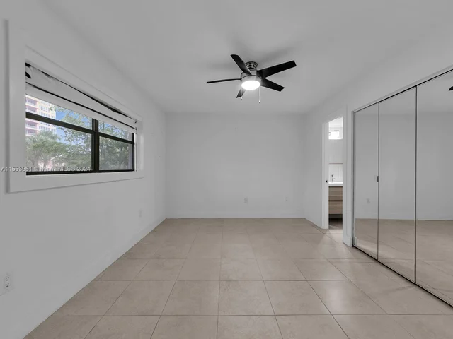 6901 Edgewater Dr # 215, Coral Gables FL 33133