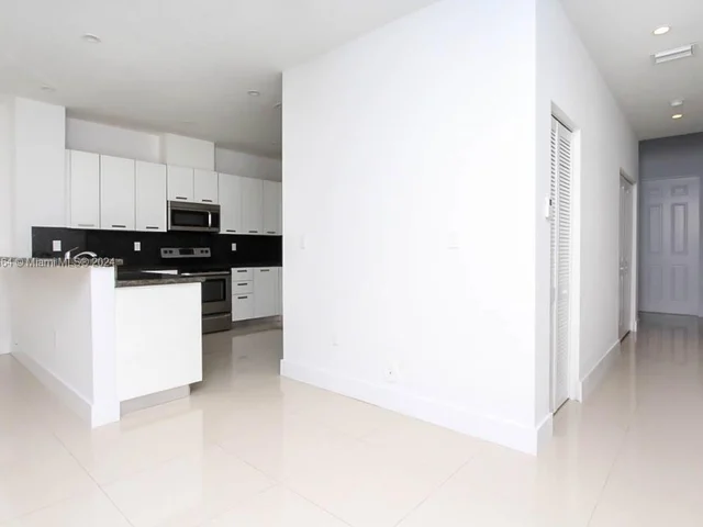 15610 SW 11 Ter, Miami FL 33194