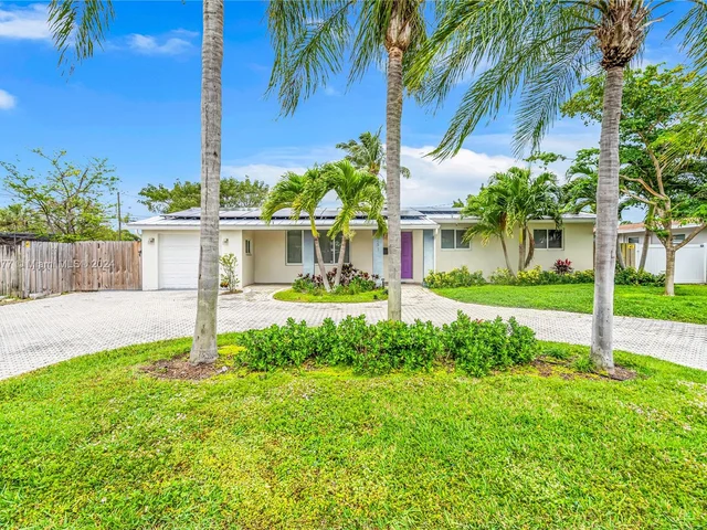 251 SE 8th St, Pompano Beach FL 33060