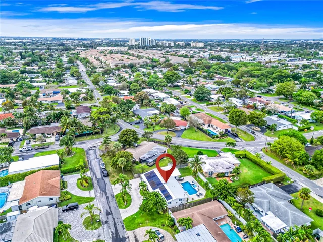 251 SE 8th St, Pompano Beach FL 33060
