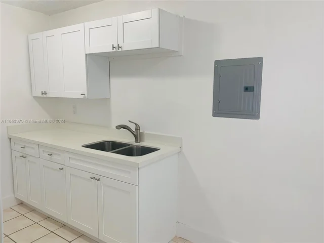 580 NE 127th St # 47, North Miami FL 33161