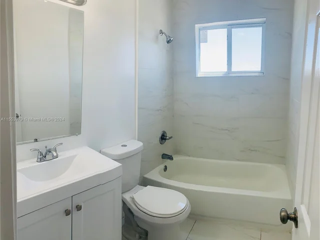 580 NE 127th St # 47, North Miami FL 33161