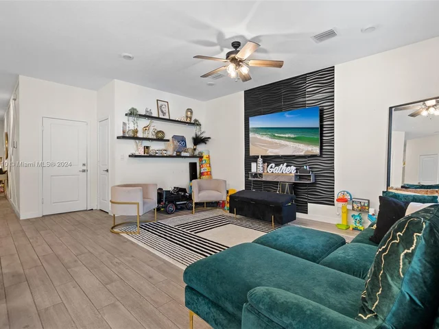 770 SE 18th St # 0, Homestead FL 33034