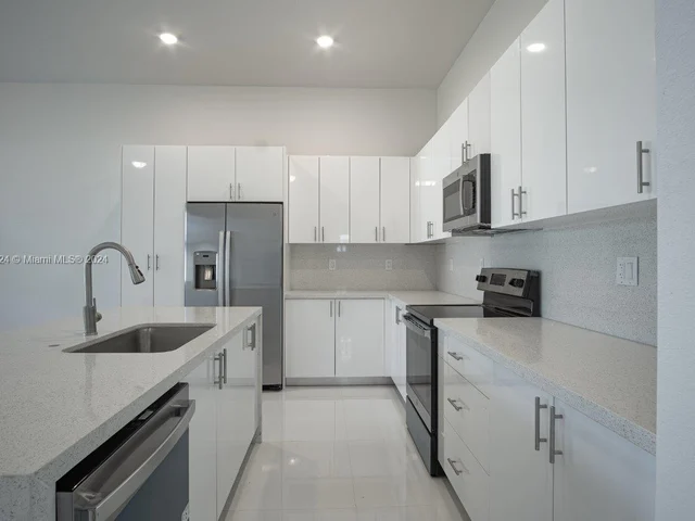 22490 SW 124 ST, Miami FL 33170