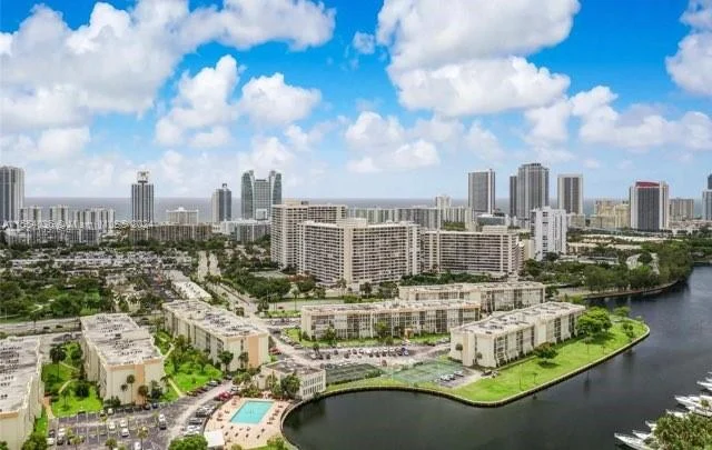 601 Three Islands Blvd # 511, Hallandale Beach FL 33009