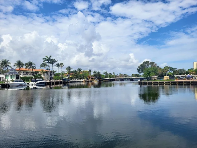 601 Three Islands Blvd # 511, Hallandale Beach FL 33009