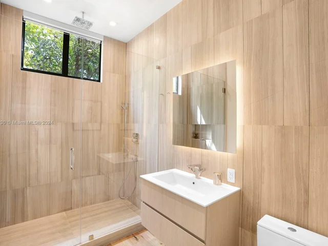 8055 Noremac Ave, Miami Beach FL 33141