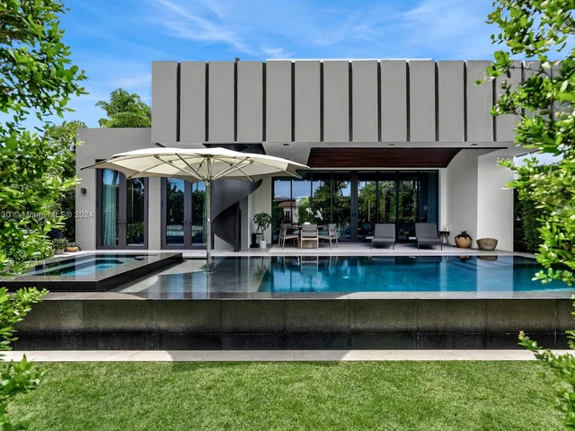 8055 Noremac Ave, Miami Beach FL 33141