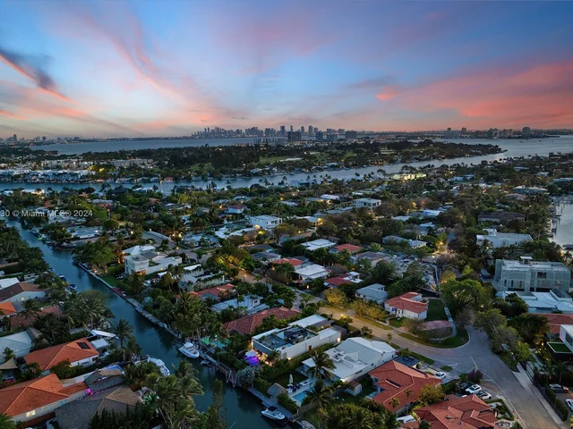 8055 Noremac Ave, Miami Beach FL 33141