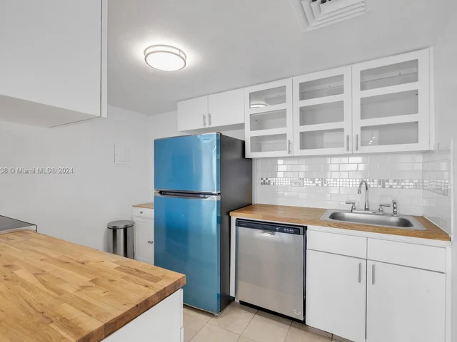 2451 Brickell Ave # 15K, Miami FL 33129