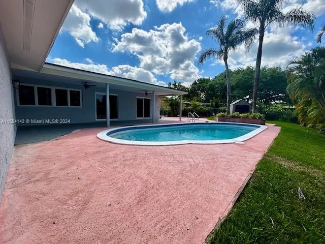 2905 NW 120th Way, Sunrise FL 33323