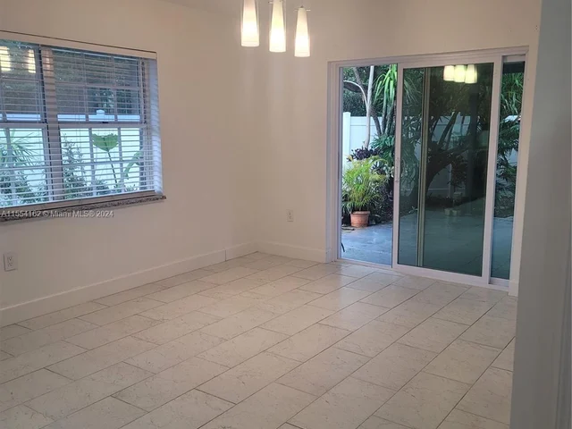 651 SW 176th Ave, Pembroke Pines FL 33029