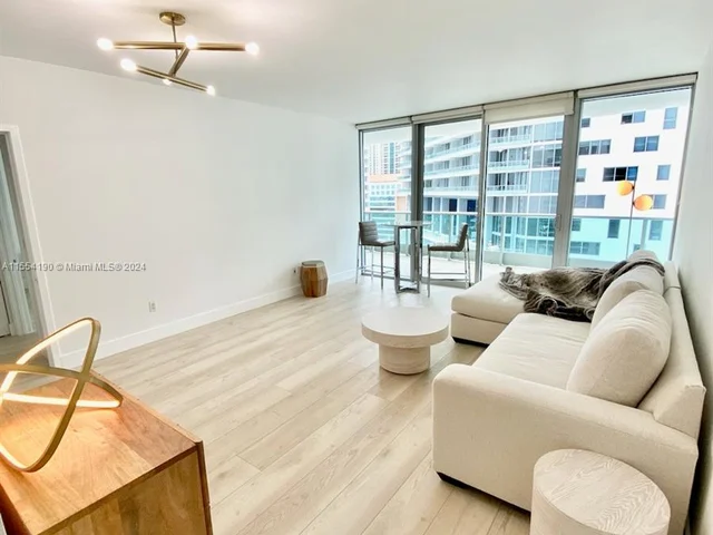 1331 Brickell Bay Dr # 1604, Miami FL 33131