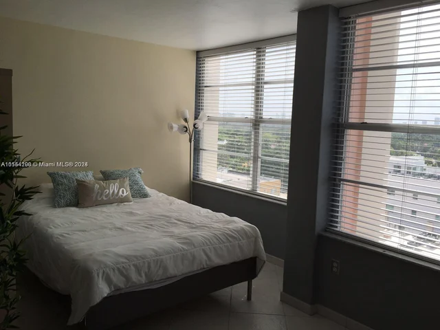 2899 Collins Ave # 1002, Miami Beach FL 33140