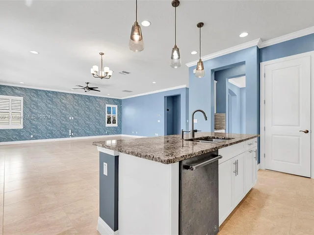 11150 NW 82nd Pl, Parkland FL 33076