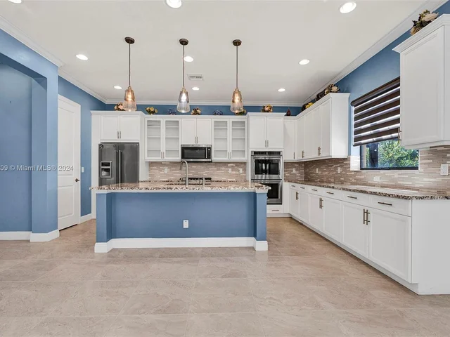 11150 NW 82nd Pl, Parkland FL 33076