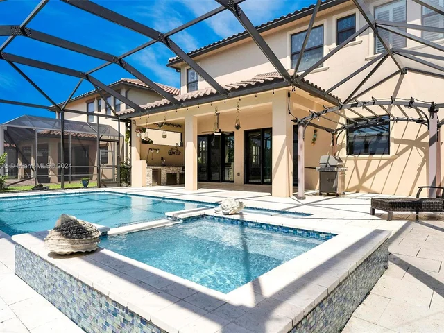 11150 NW 82nd Pl, Parkland FL 33076