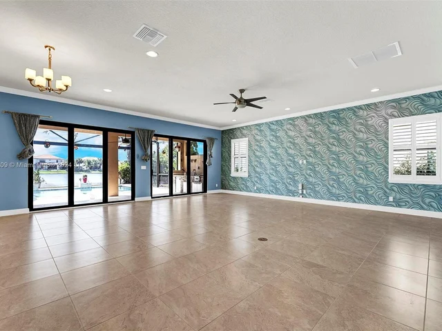 11150 NW 82nd Pl, Parkland FL 33076