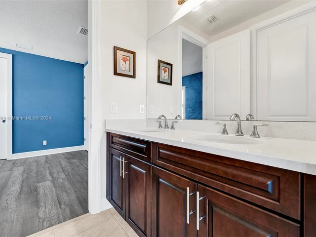 11150 NW 82nd Pl, Parkland FL 33076