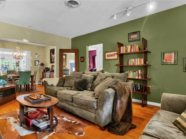 4137 Malaga Ave, Miami FL 33133