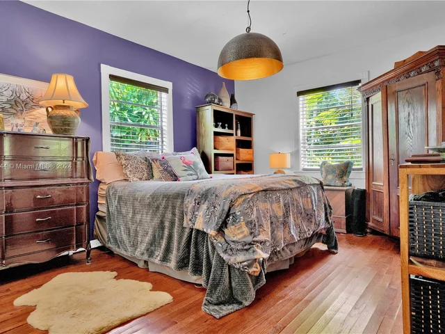 4137 Malaga Ave, Miami FL 33133