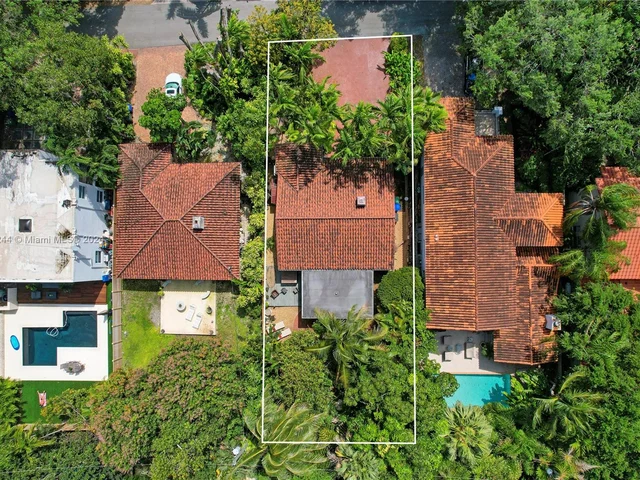 4137 Malaga Ave, Miami FL 33133