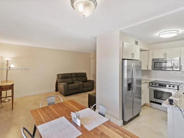 6620 W 2nd Ct # 305, Hialeah FL 33012