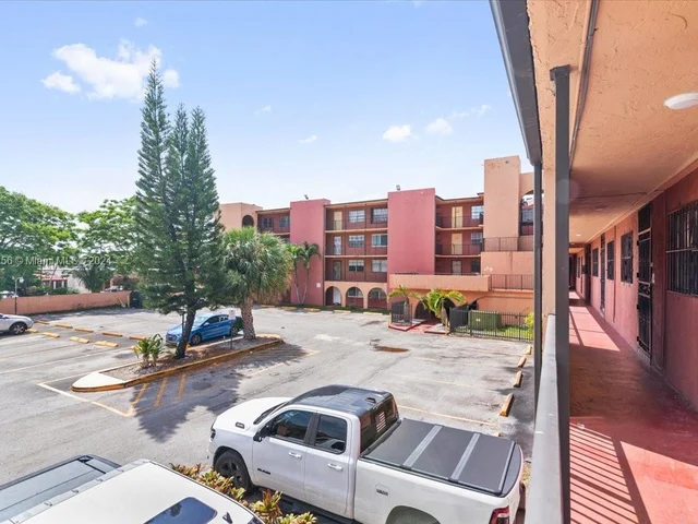 6620 W 2nd Ct # 305, Hialeah FL 33012