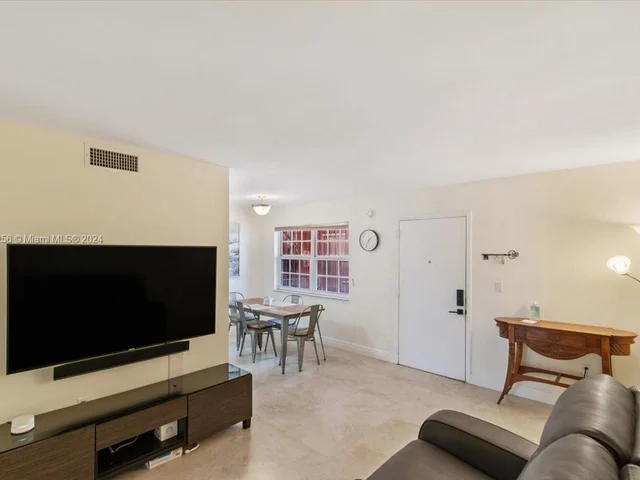 6620 W 2nd Ct # 305, Hialeah FL 33012