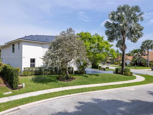 12972 Calais Cir, Palm Beach Gardens FL 33410