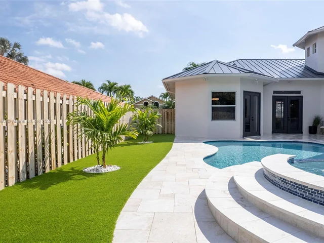 12972 Calais Cir, Palm Beach Gardens FL 33410