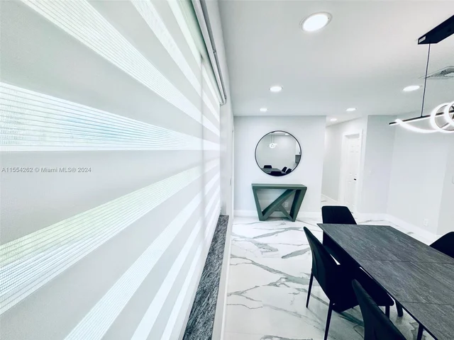 6760 Perry St, Hollywood FL 33024