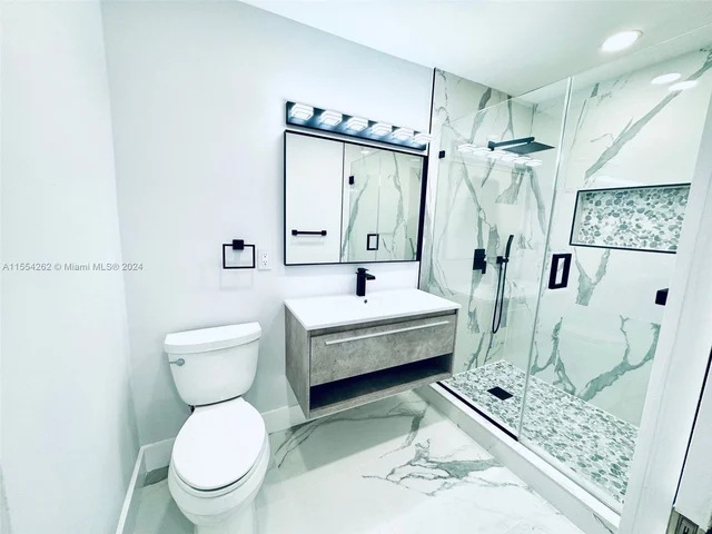 6760 Perry St, Hollywood FL 33024