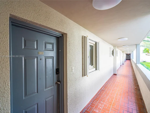 269 NW 7th St # 121, Miami FL 33136