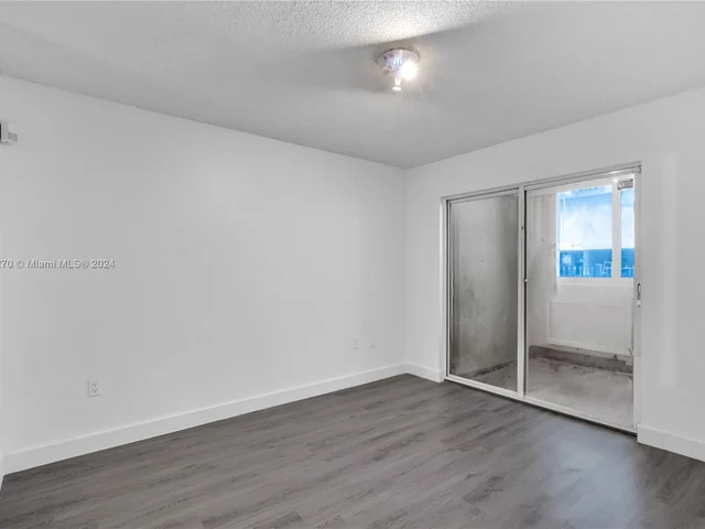 269 NW 7th St # 121, Miami FL 33136