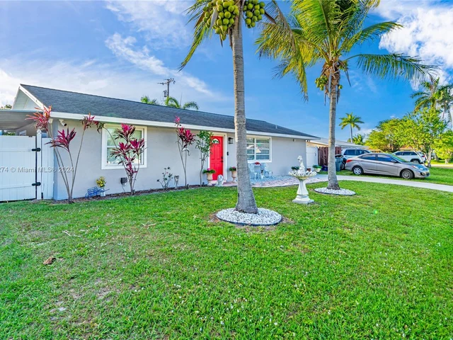 777 Scott Dr, West Palm Beach FL 33415