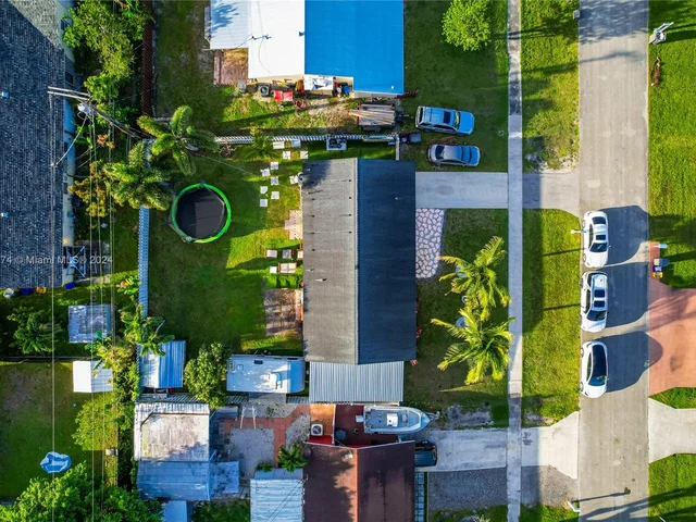 777 Scott Dr, West Palm Beach FL 33415