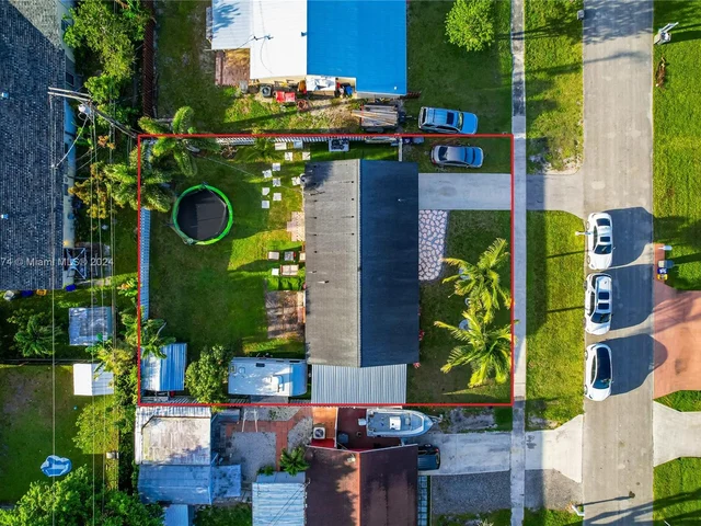 777 Scott Dr, West Palm Beach FL 33415