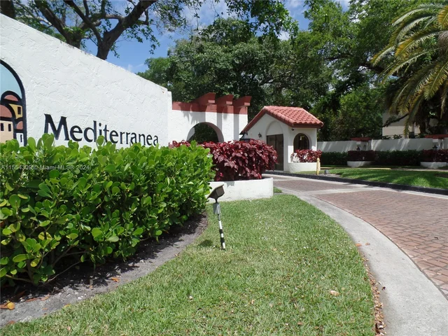 335 Ives Dairy Rd # A33506, Miami FL 33179