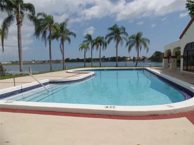 335 Ives Dairy Rd # A33506, Miami FL 33179