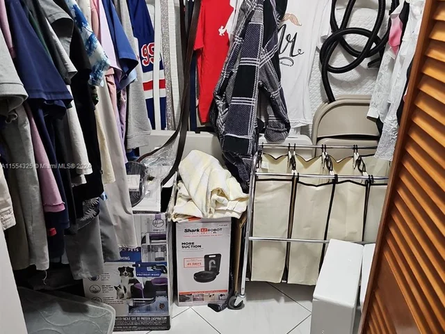 251 174th St # 1417, Sunny Isles Beach FL 33160