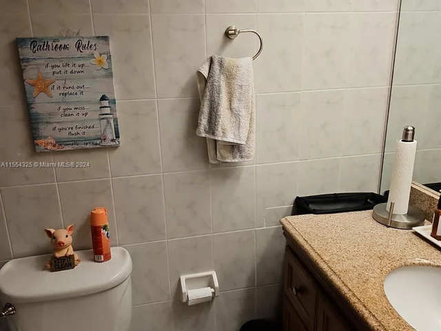 251 174th St # 1417, Sunny Isles Beach FL 33160