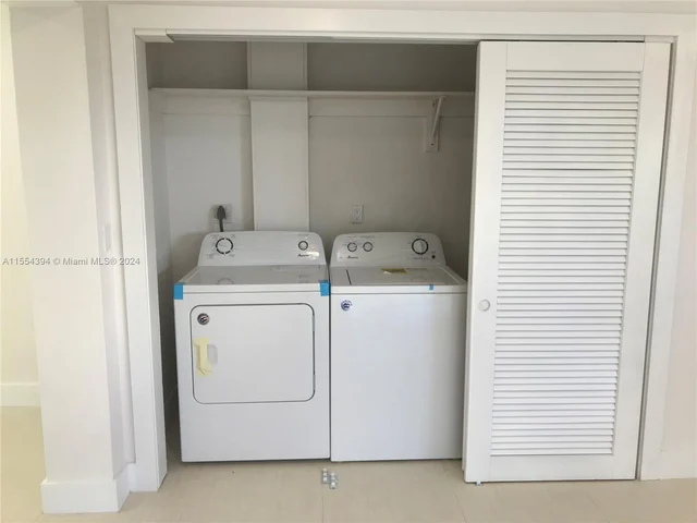 11720 SW 81st Rd # 11720, Pinecrest FL 33156