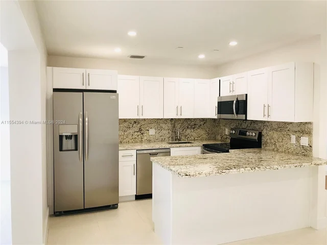 11720 SW 81st Rd # 11720, Pinecrest FL 33156